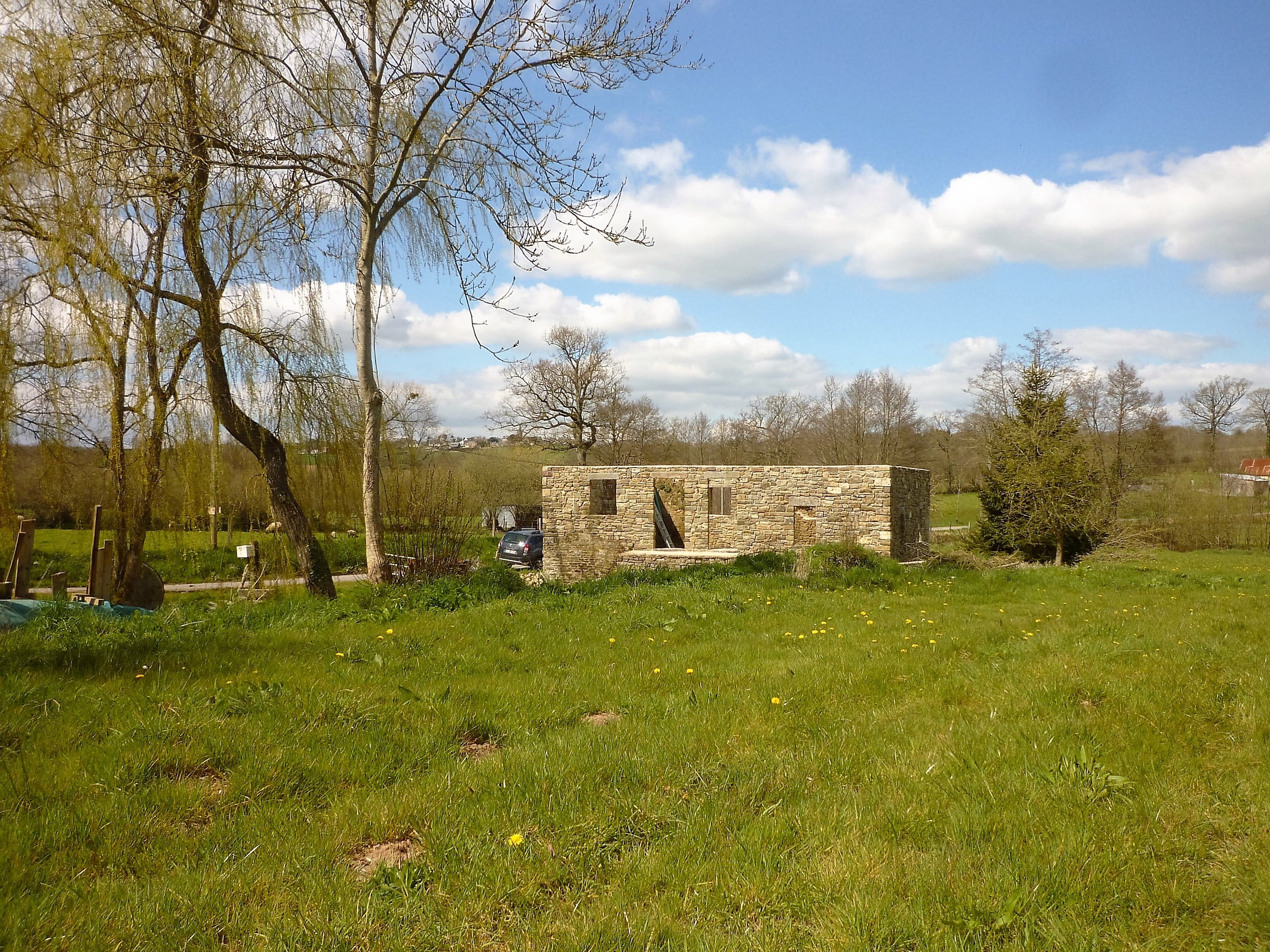 Photo vue du mur Sud, prise du pré Templier